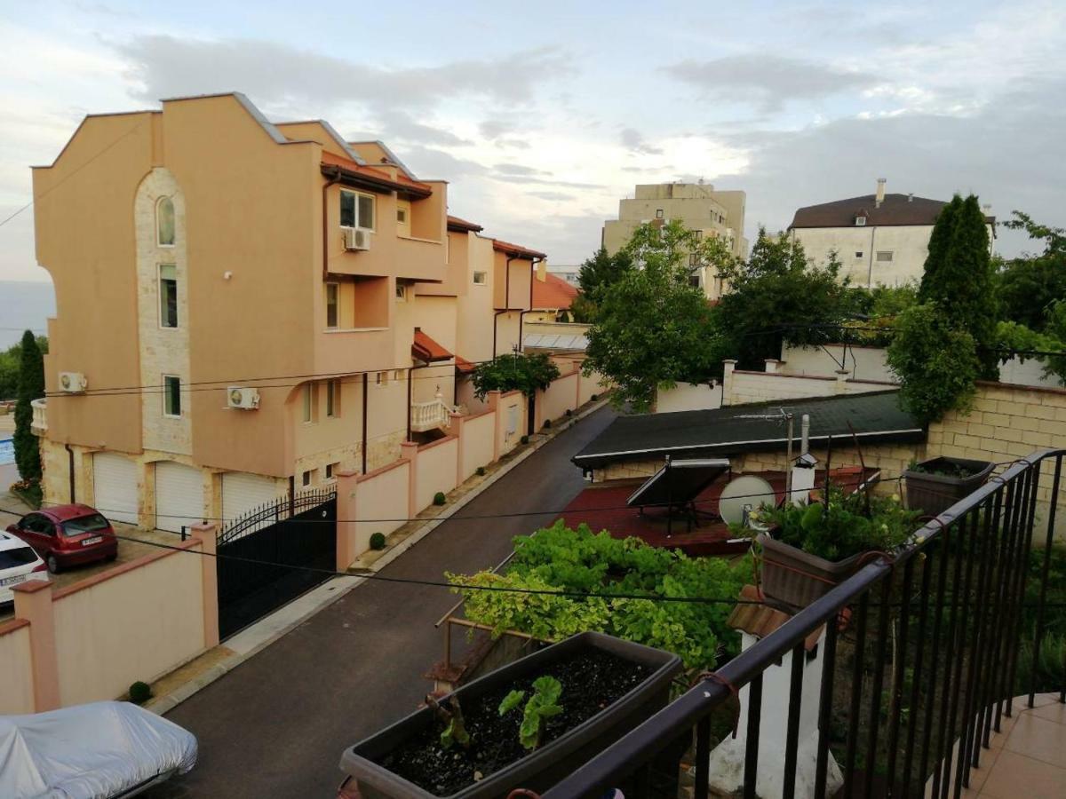 Vila Dva 3 Golden Sands Exterior photo
